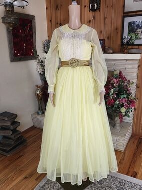 Vintage 1970s Pastel Yellow Prairie Gown | Extra Small | 25" Waist